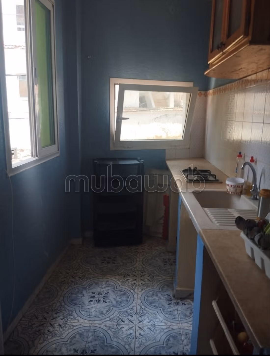 Vente d'un bel appartement à Tabarka Ville. 
1 chambre. 
Système de parabole