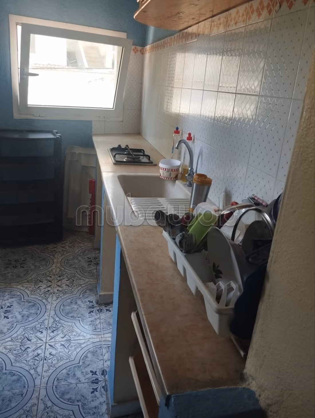 Vente d'un bel appartement à Tabarka Ville. 
1 chambre. 
Système de parabole