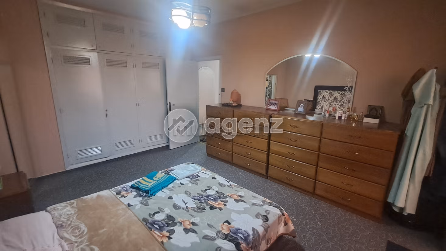 Appartement 195 m² à Foncière — 17