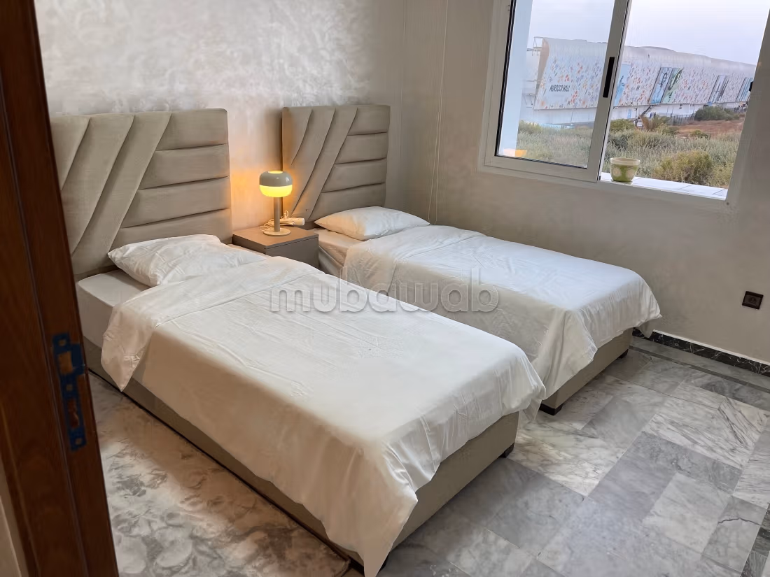 Luxueux appart rénové meublé avc élégance — 5