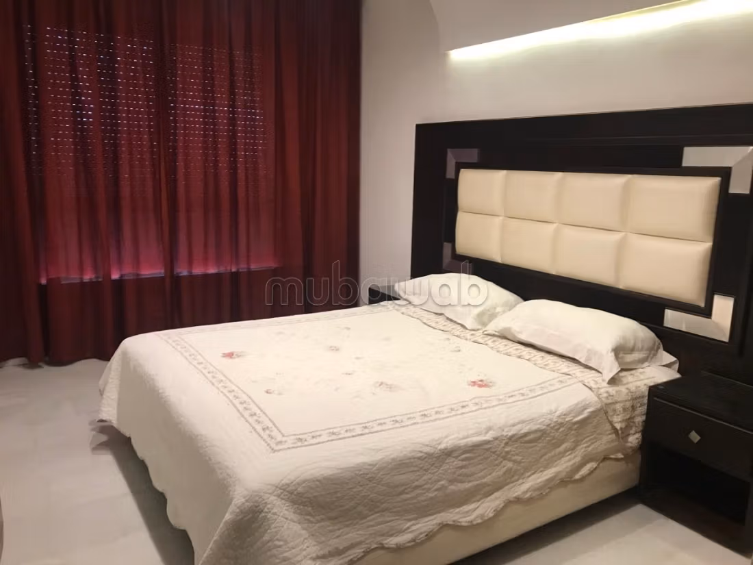 Studio meublé moderne à louer à maarif ct macdo — 3