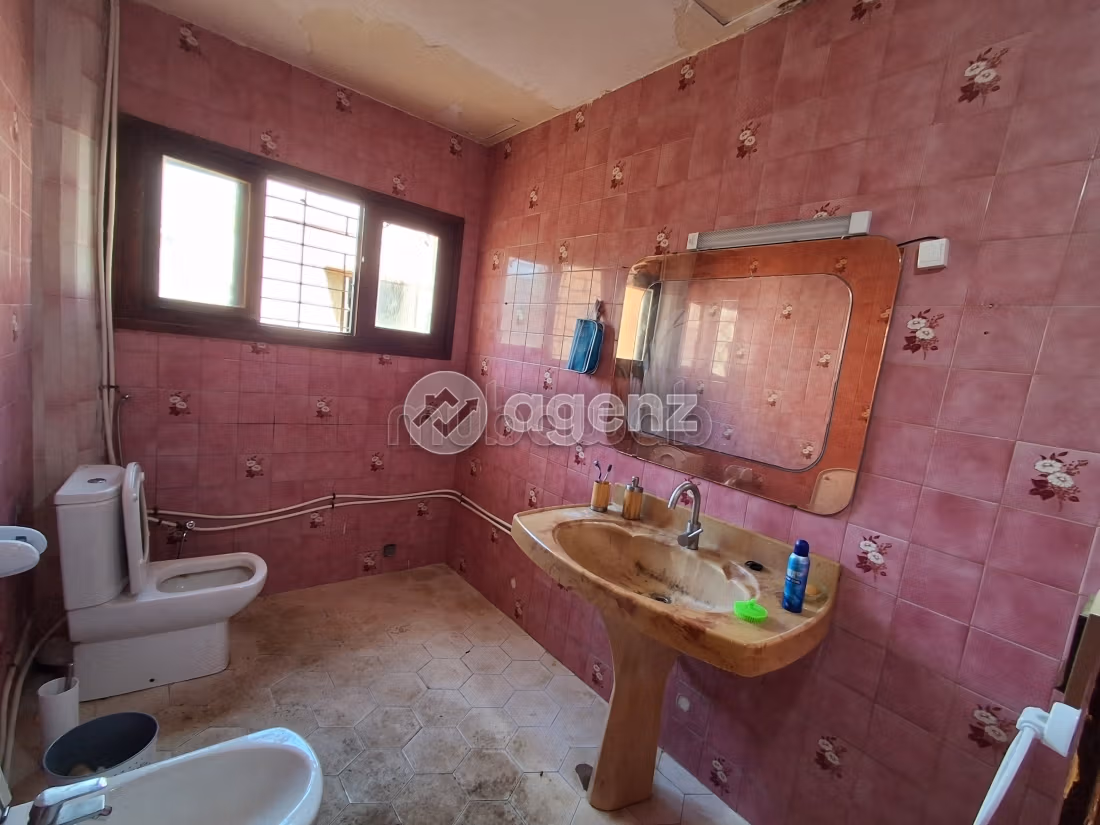 Villa in vendita 570 m², 6 camere Btana Salé