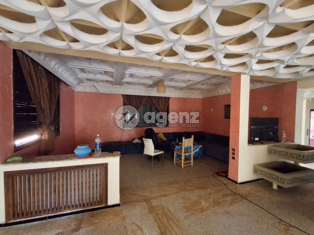 Villa in vendita 570 m², 6 camere Btana Salé
