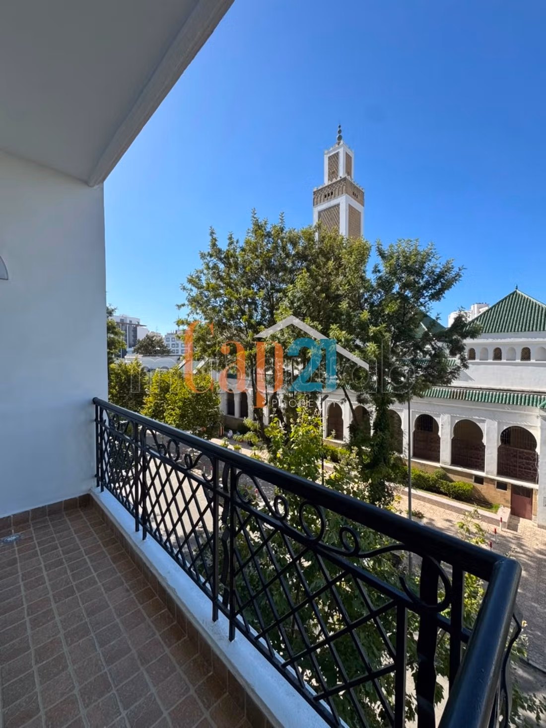 Appartement vide de 150m² à louer à Iberia — 4