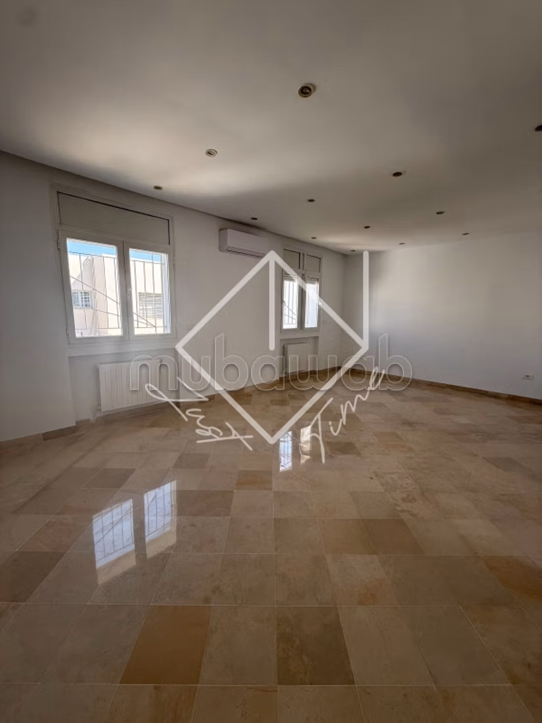In affitto: Casa spaziosa in triplex a Jardini d’El Menzah