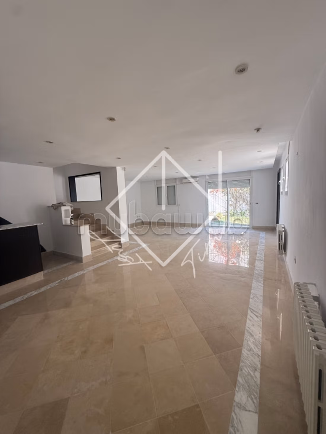 In affitto: Casa spaziosa in triplex a Jardini d’El Menzah