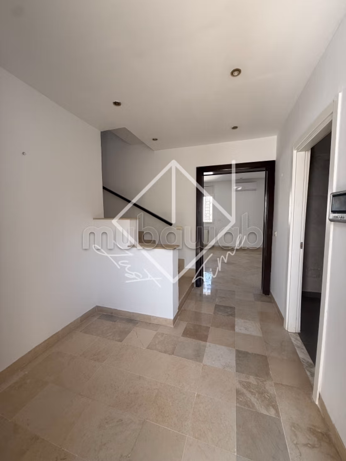 In affitto: Casa spaziosa in triplex a Jardini d’El Menzah