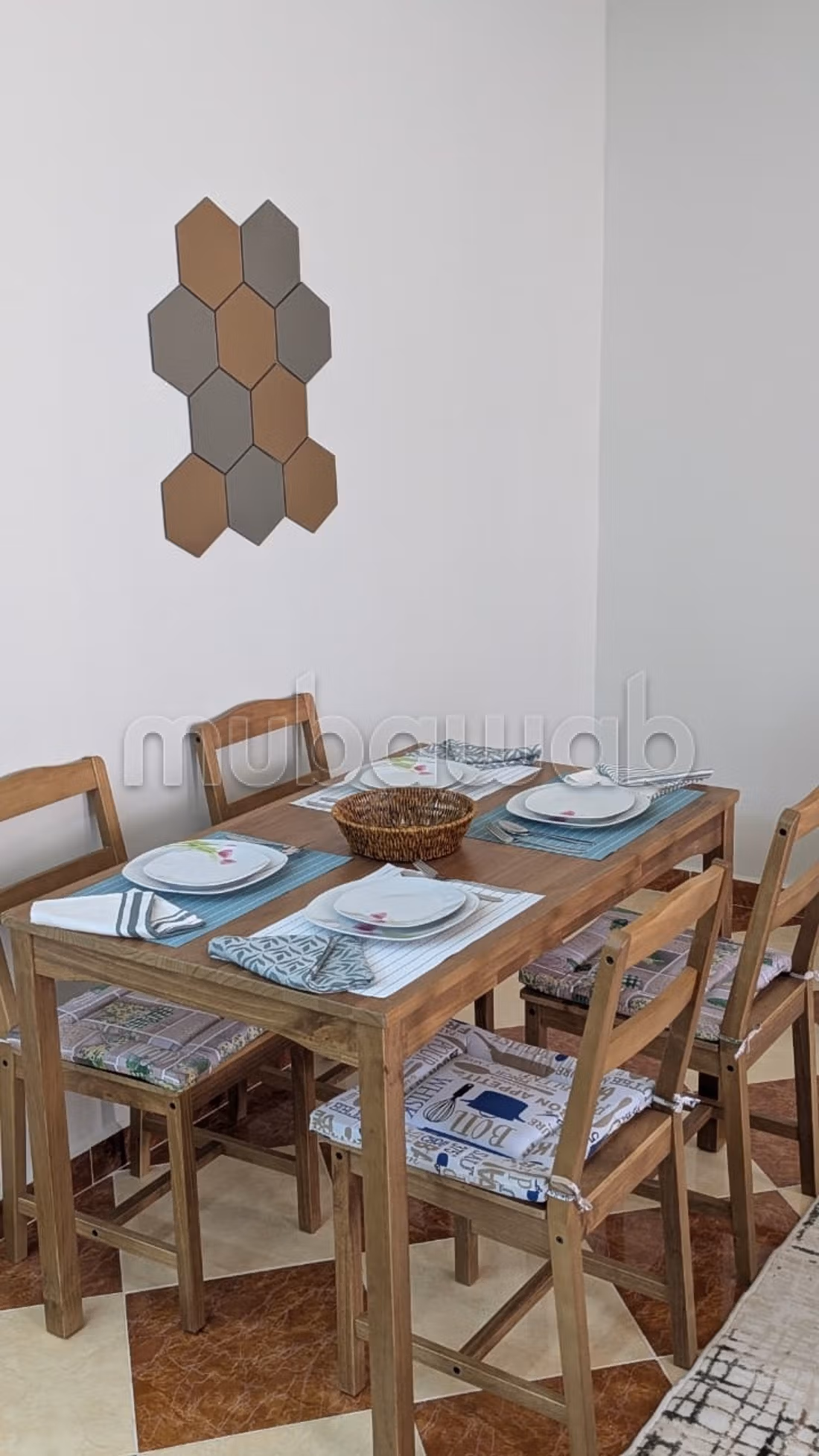 Mooi appartement te koop in Chefchaouen. Totale oppervlakte 100 m². Gemeubileerd