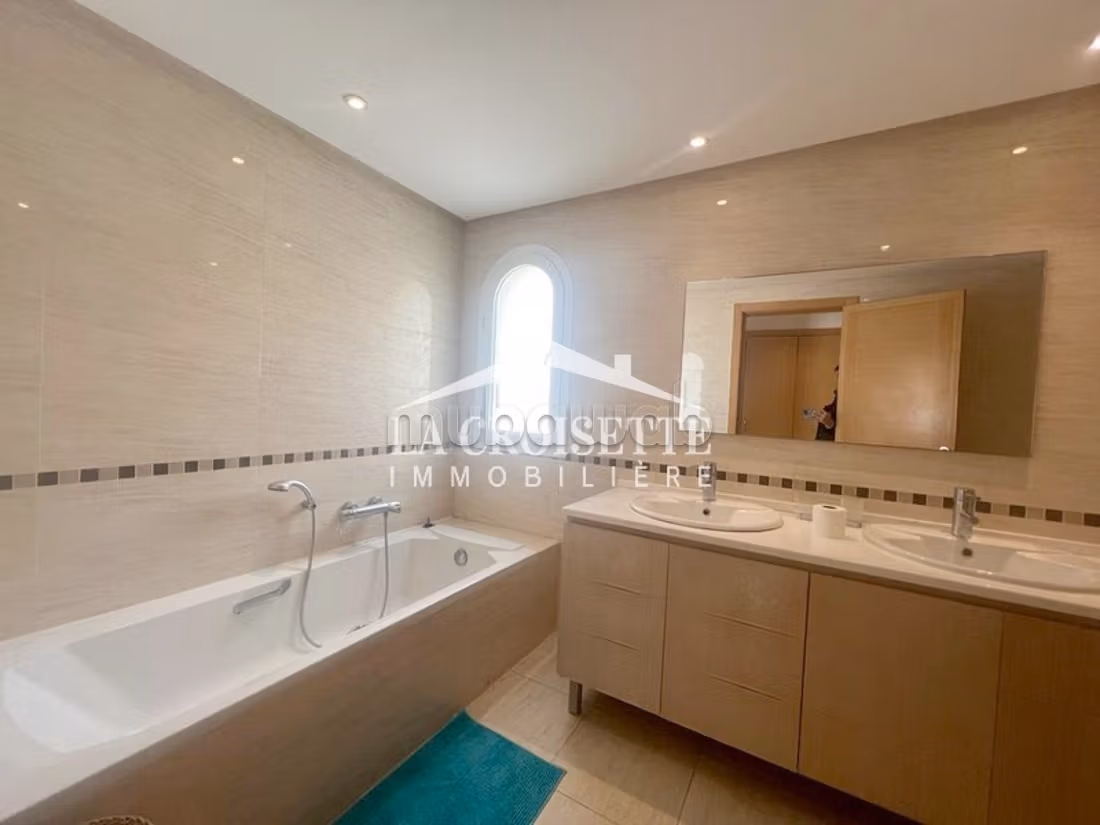 Villa arredata con vista mare S3 a Gammarth
