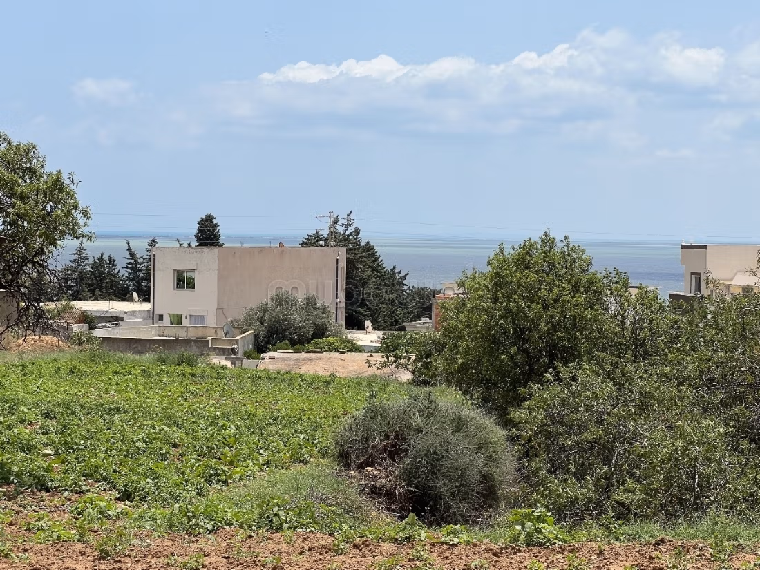 Terrain d'Exeption 1645 m² Ghar El Melh