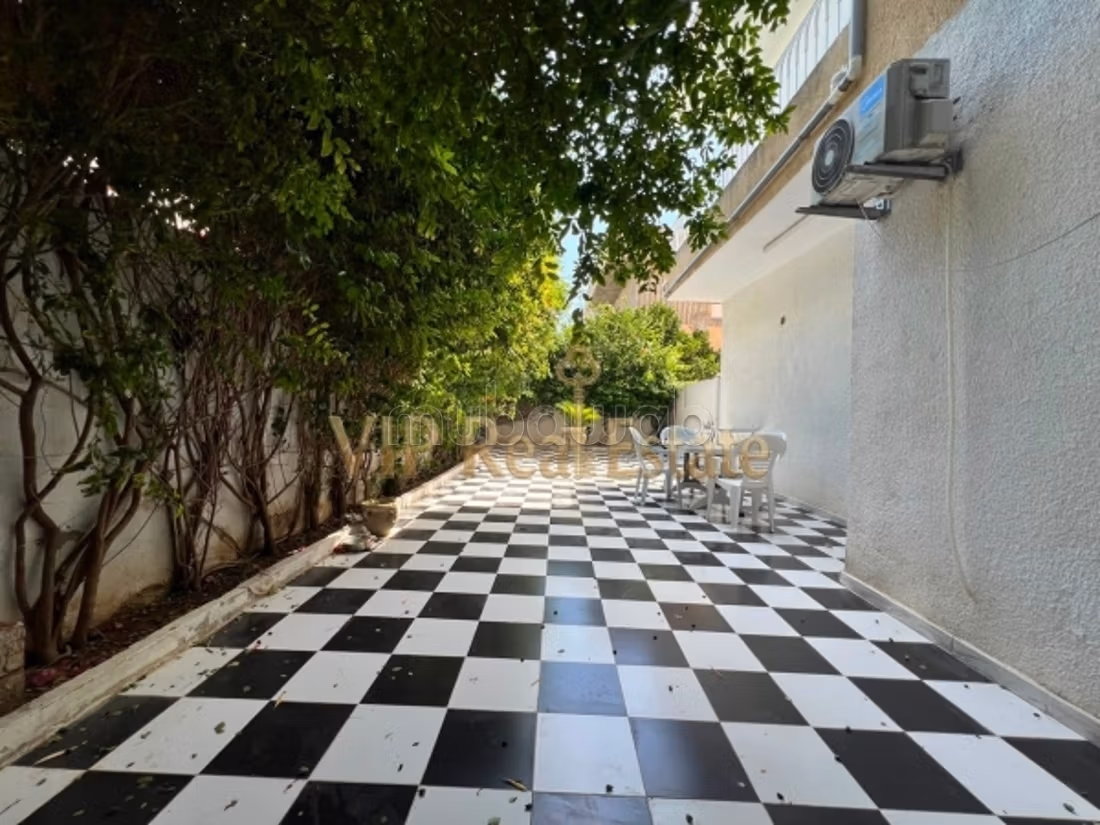 À vendre – un S3 au rez de chaussée à La Marsa
