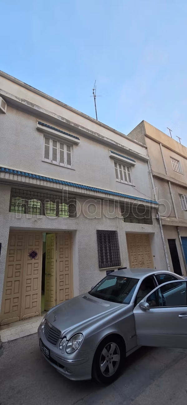 In vendita casa con spazio professionale Nabeul