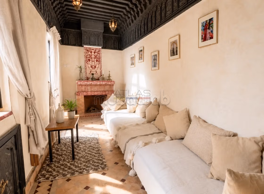 Riad intitolato con piscina e terrazza a Bab Aylan