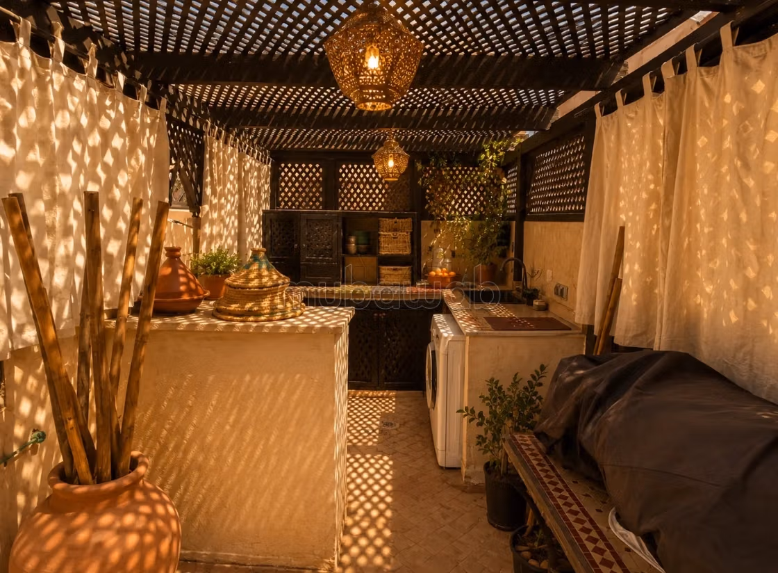 Riad intitolato con piscina e terrazza a Bab Aylan
