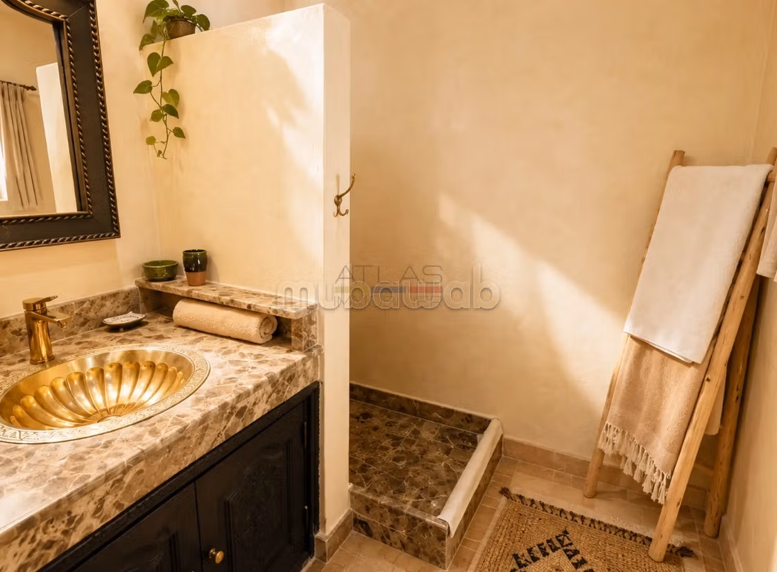 Riad intitolato con piscina e terrazza a Bab Aylan