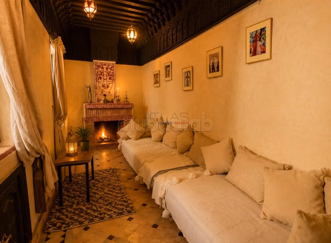 Riad intitolato con piscina e terrazza a Bab Aylan