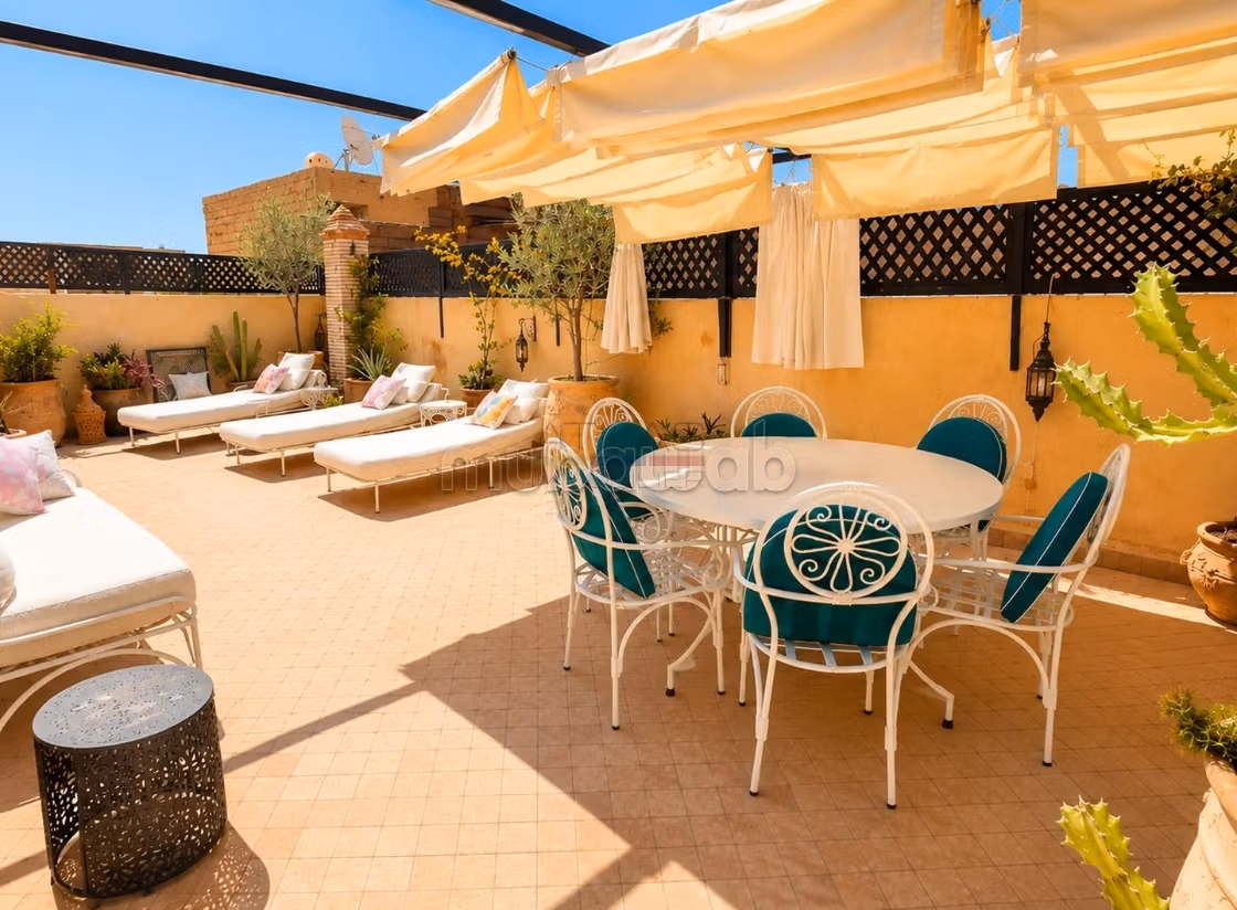 Riad intitolato con piscina e terrazza a Bab Aylan