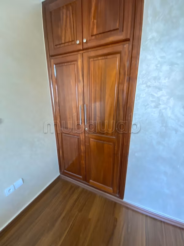 Maison de luxe à vendre à Riyad.
Surface totale 510 m²