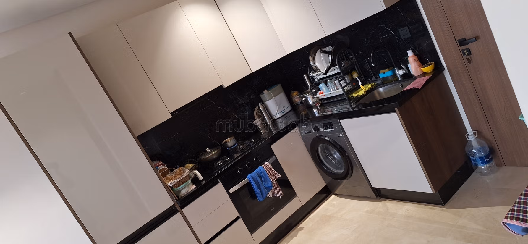 Trouver un appartement à acheter à Californie. 1 Salon. Jardin et ascenseur — 6