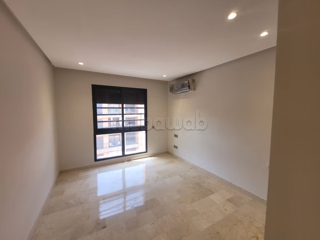 Appartement vide à louer en Longue durée 
Centre — 5