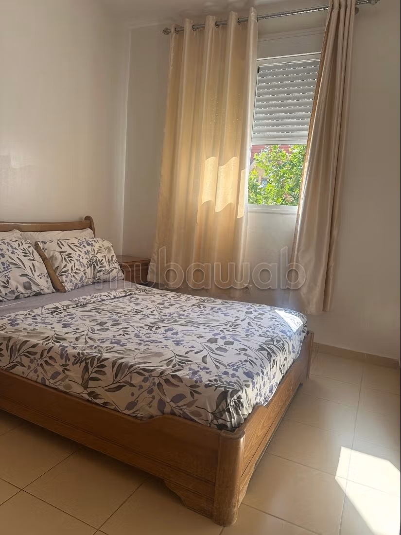 Louez cet appartement à Les jardins d'ifrane.
Superficie 60 m².
Bien meublé