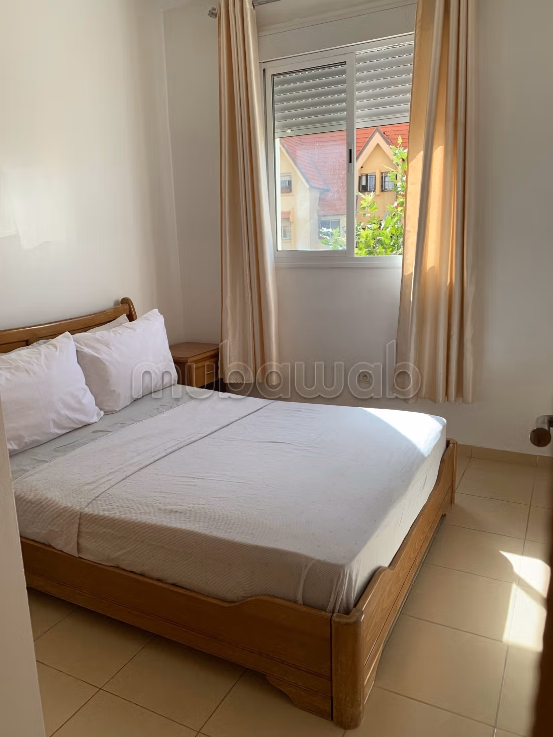 Louez cet appartement à Les jardins d'ifrane.
Superficie 60 m².
Bien meublé — 3