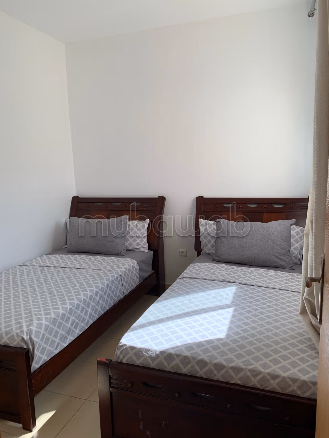 Louez cet appartement à Les jardins d'ifrane.
Superficie 60 m².
Bien meublé — 6