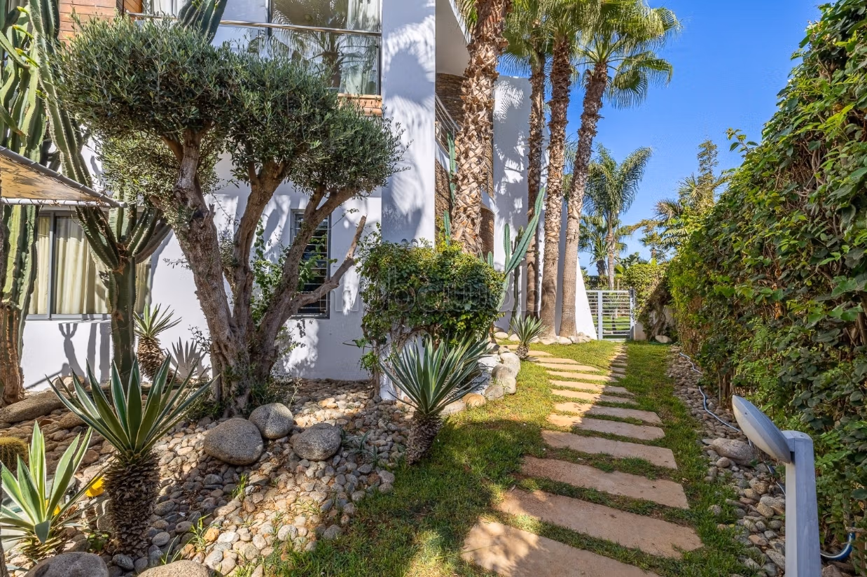 Villa te koop in Ain Diab langs de Route d'Azzemour