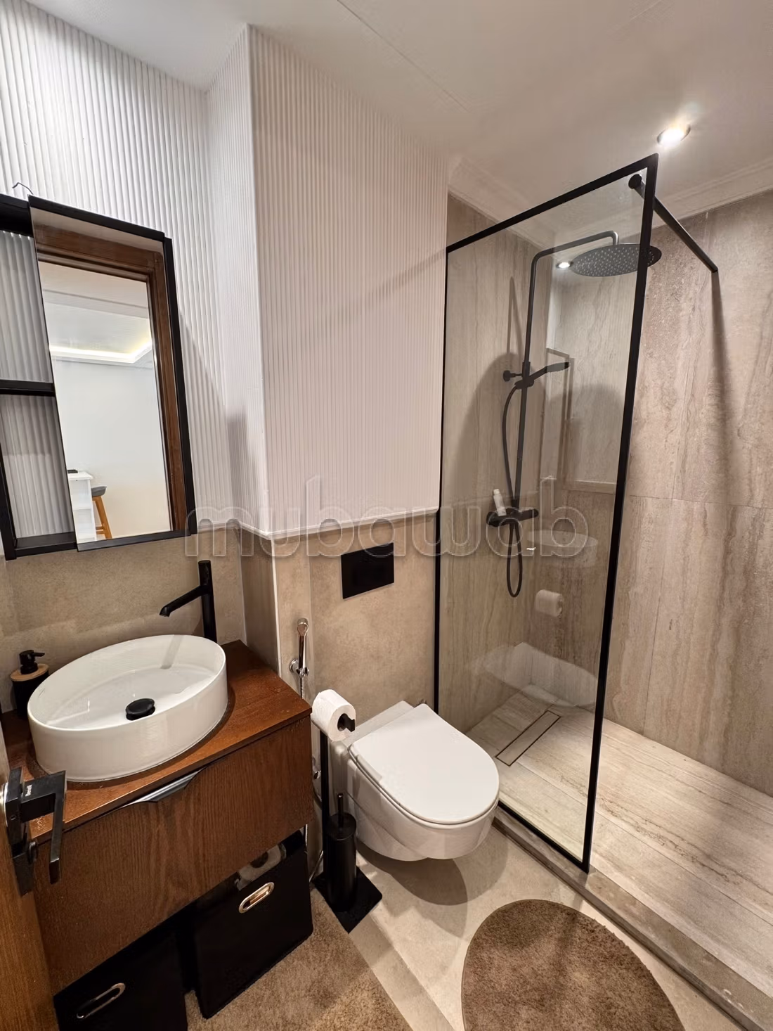 Location d'un appartement à Les princesses. 
1 belle chambre. 
Bien meublé