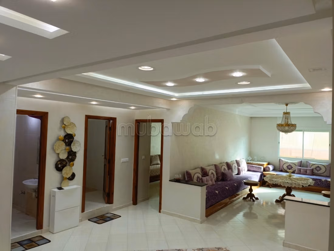 Appartement à vendre à Al Qods. 
Surface de 106 m². 
Cuisine bien équipée — 2