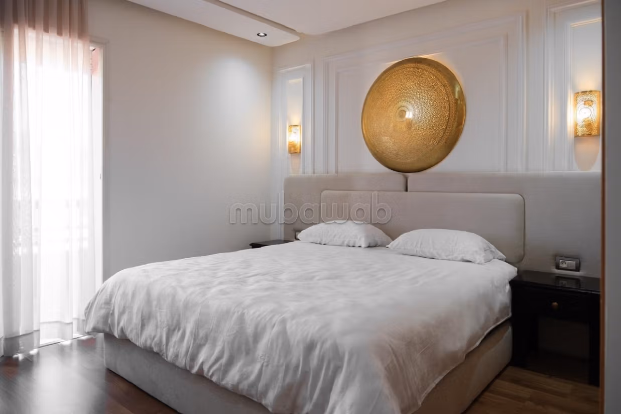 Bel appartement en location à Agdal.
Surface total 190 m² — 5