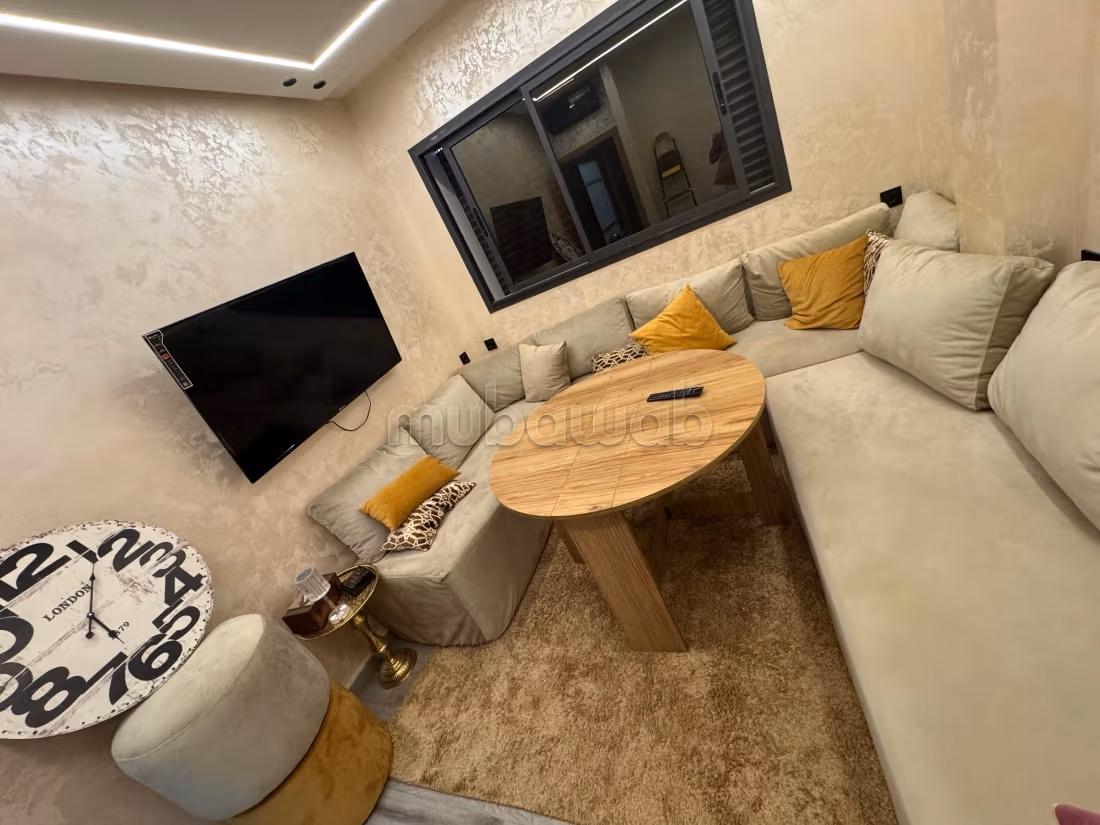 Maison à la vente à Sidi Allal El Bahraoui. 
Surface de 80 m². 
Cuisine bien équipée