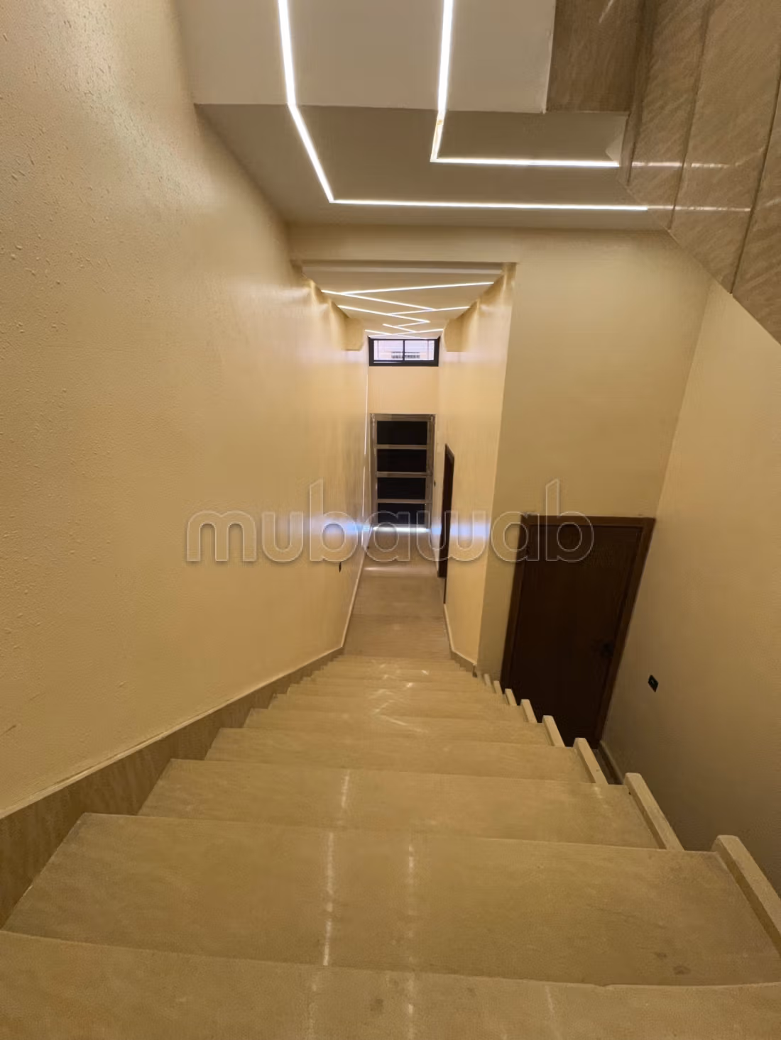 Maison à la vente à Sidi Allal El Bahraoui. 
Surface de 80 m². 
Cuisine bien équipée