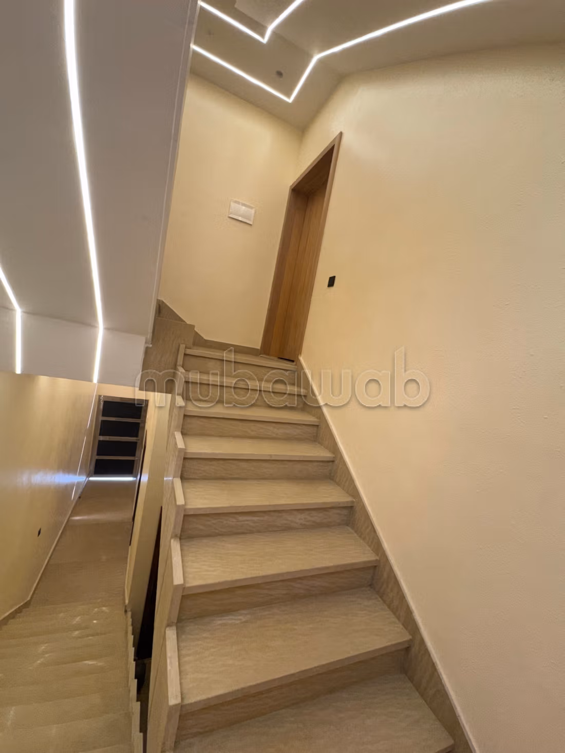 Maison à la vente à Sidi Allal El Bahraoui. 
Surface de 80 m². 
Cuisine bien équipée