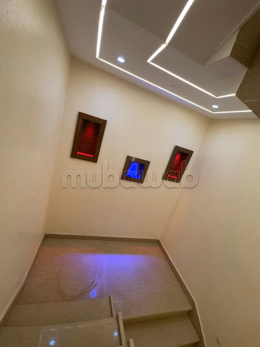 Maison à la vente à Sidi Allal El Bahraoui. 
Surface de 80 m². 
Cuisine bien équipée