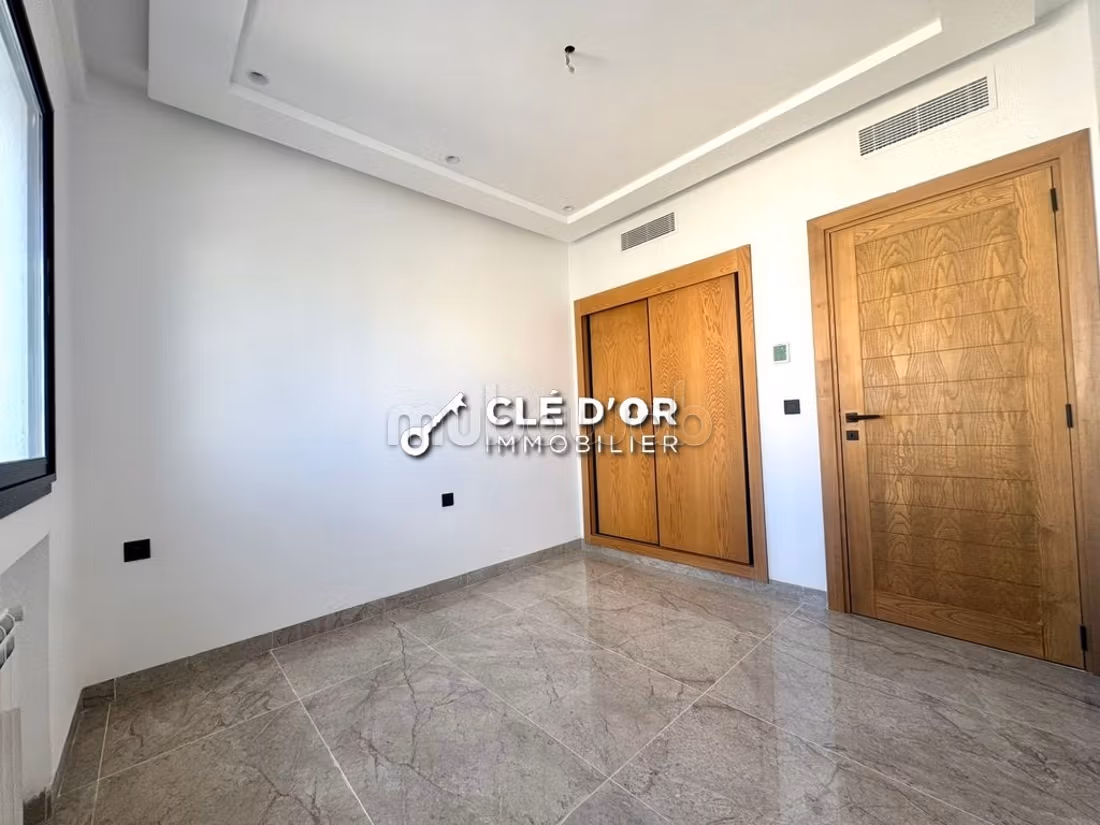 Bel appartement S2 aux Jardins de Carthage