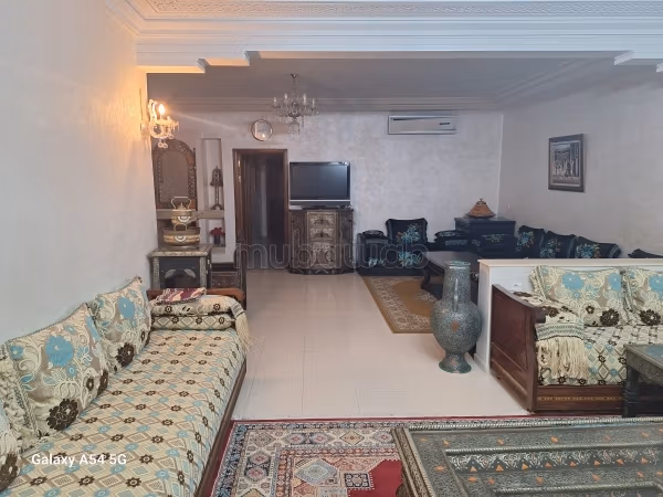 Mooie appartement te huur in het stadscentrum. 3 slaapkamers. Gemeubileerd