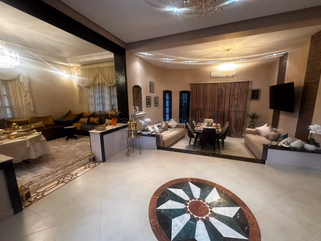 Villa 371m² quartier Firdaous près colège ELARAKI