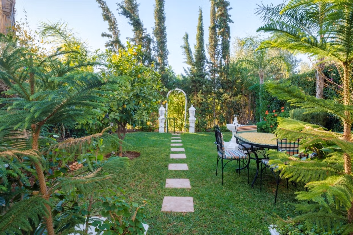 Luxury villa for rent for your vacation on Boulevard Med 6, Golf Prestigia