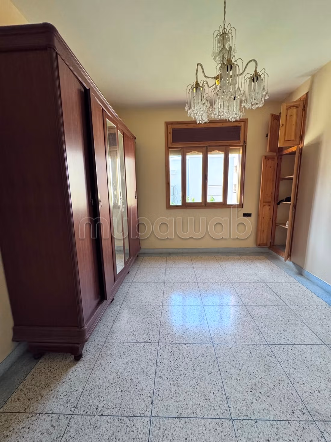 Casa adosada con 3 apartamentos TAZA