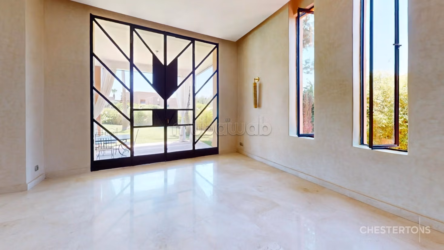 Superb 5-bedroom villa on Route de Ourzazate