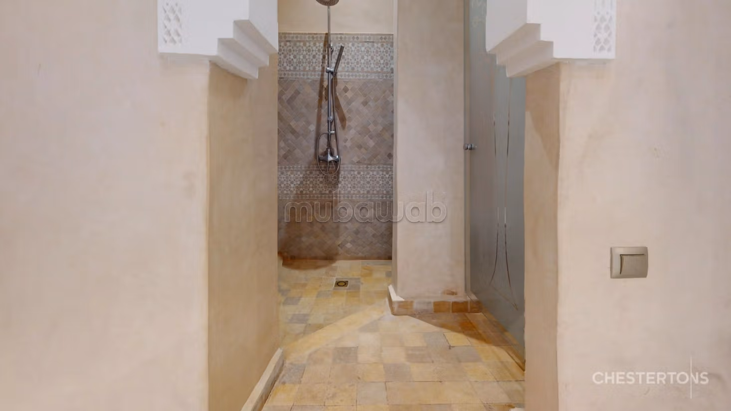 Superb 5-bedroom villa on Route de Ourzazate