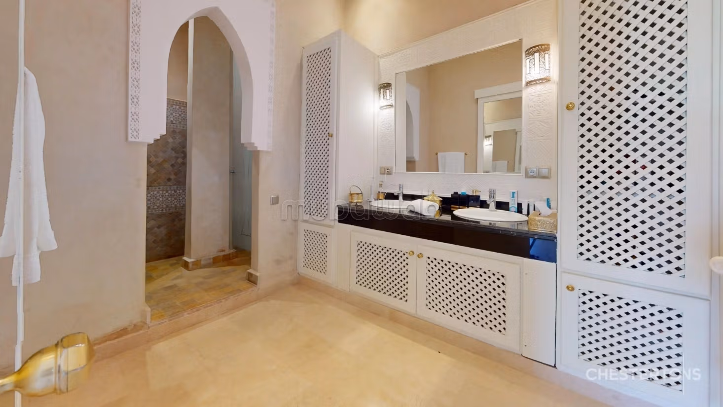 Superb 5-bedroom villa on Route de Ourzazate