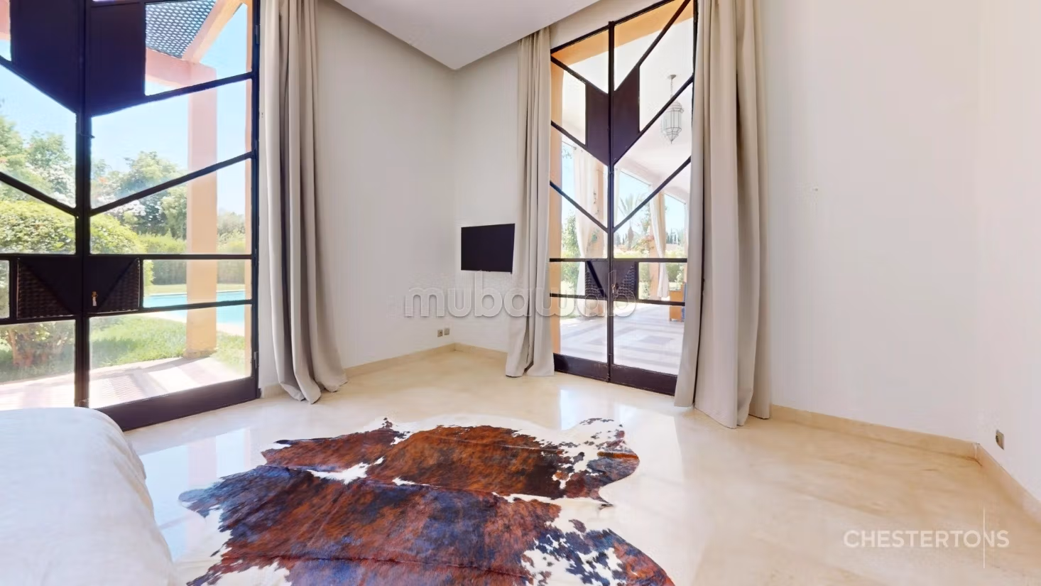 Superb 5-bedroom villa on Route de Ourzazate