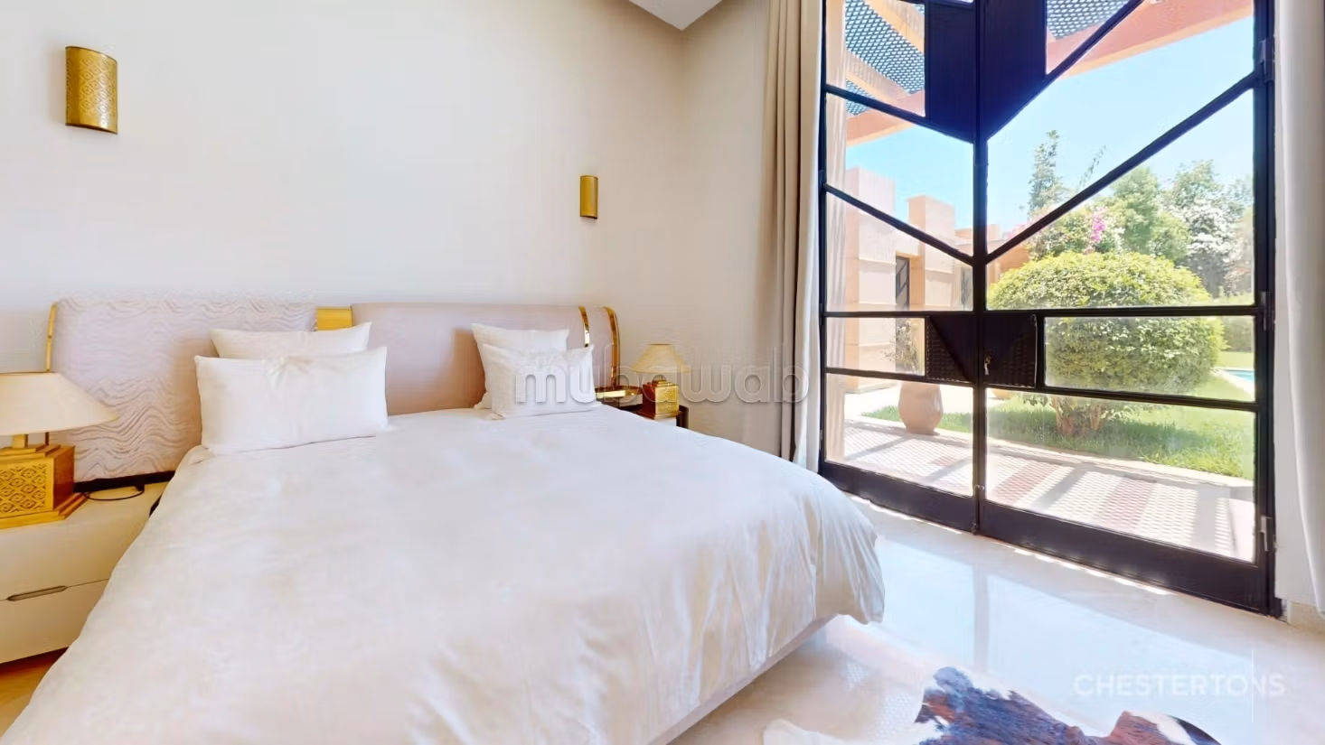 Superb 5-bedroom villa on Route de Ourzazate