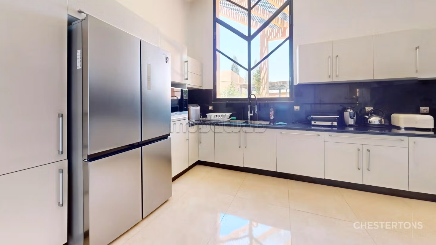 Superb 5-bedroom villa on Route de Ourzazate