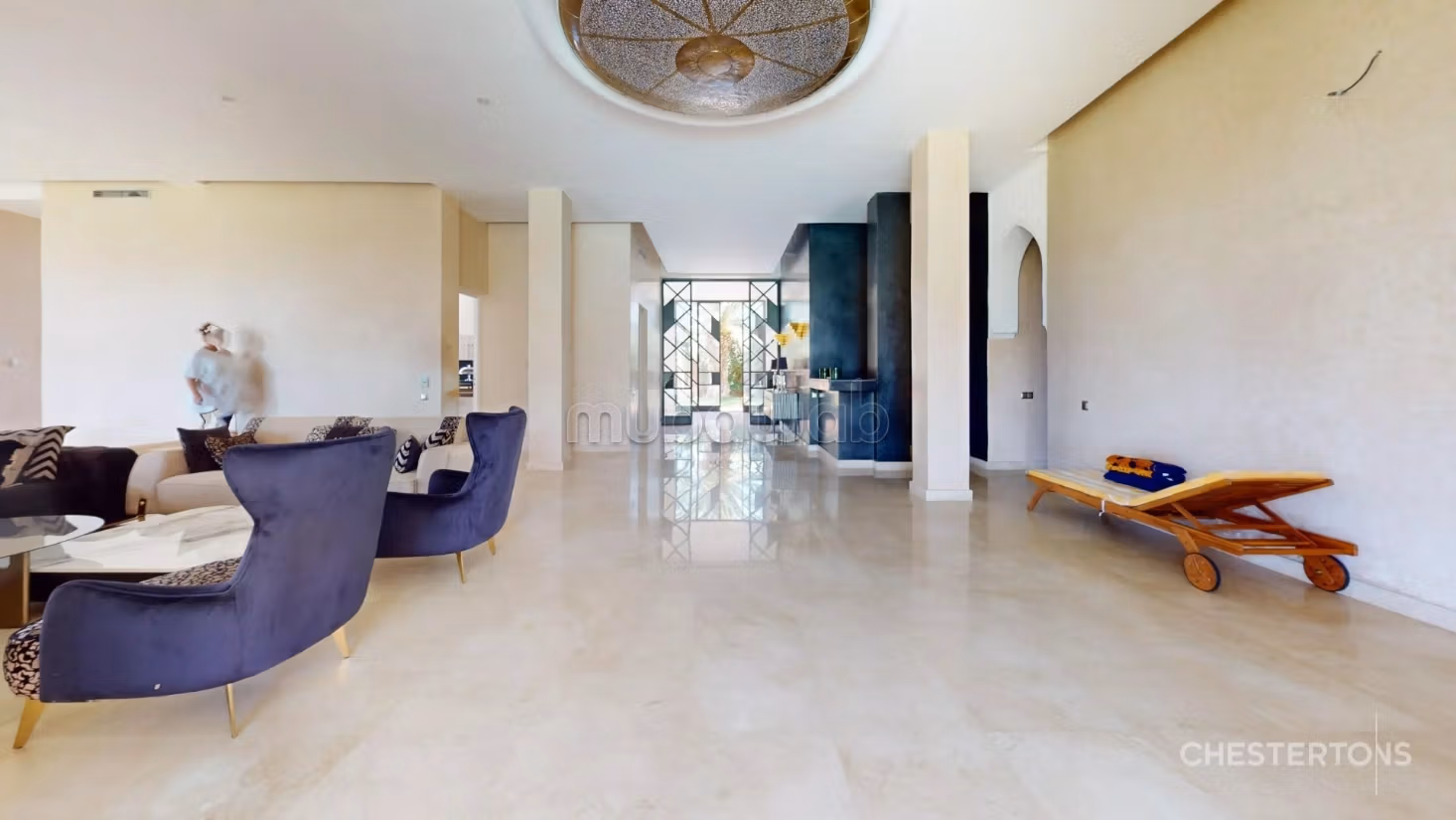 Superb 5-bedroom villa on Route de Ourzazate