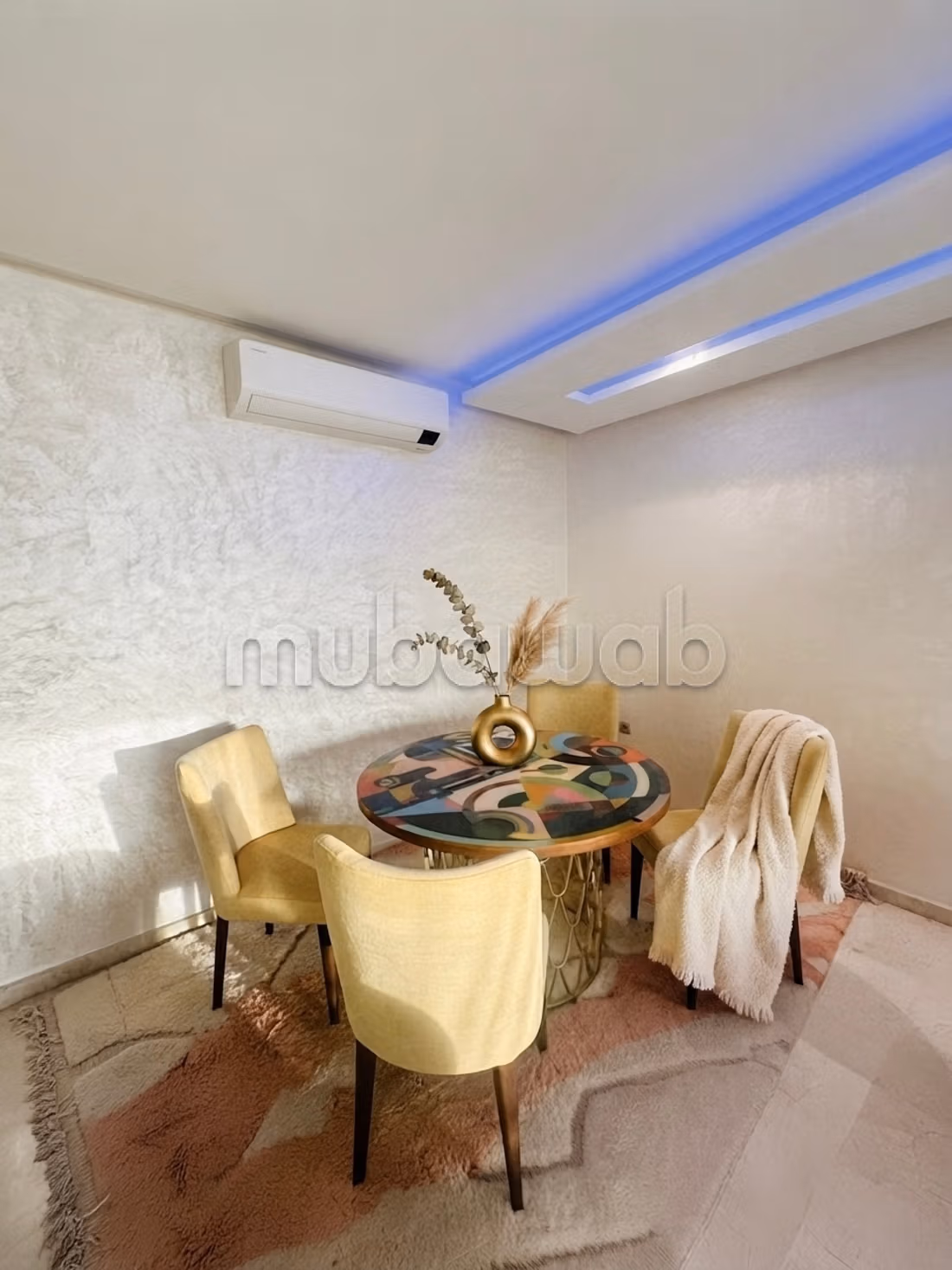 À vendre appartement à Boulevard Med 6.1 Chambre. Résidence avec concierge, climatisation générale — 2