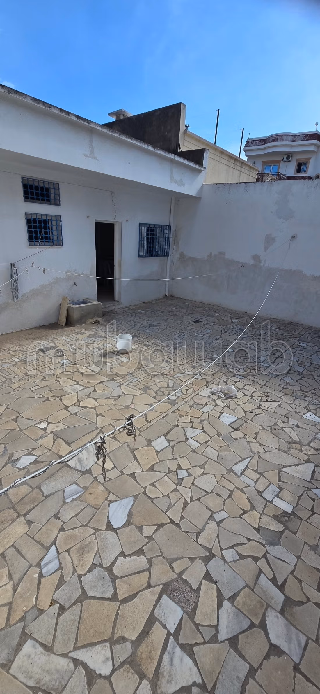 À vendre maison à Nabeul. Emplacement idéal
