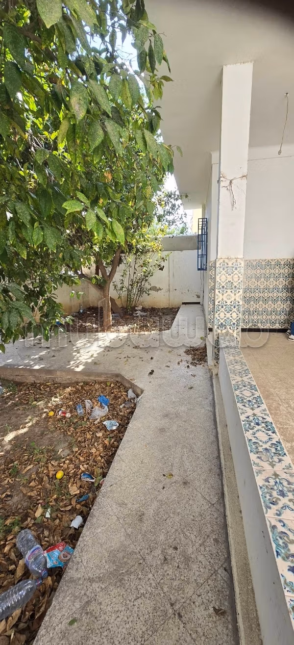 For sale house in Nabeul. Ideal location